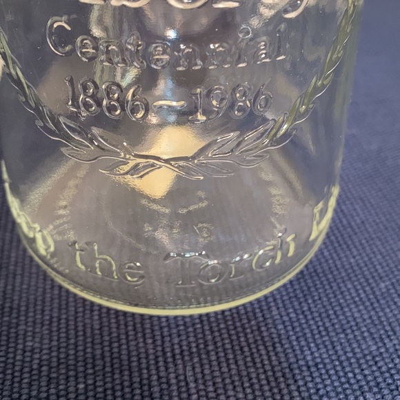 Collectible Vintage Centennial 1886/1986 Statue of Liberty Clear Glass Mug - Picture 7 of 9